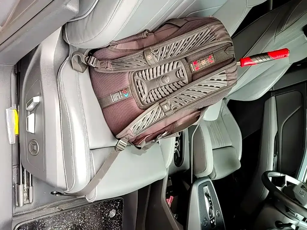 Audi Audi Q5 e-tron 2023 40 e-tron Starlight Edition Brocade Package — Фото автомобиля 24