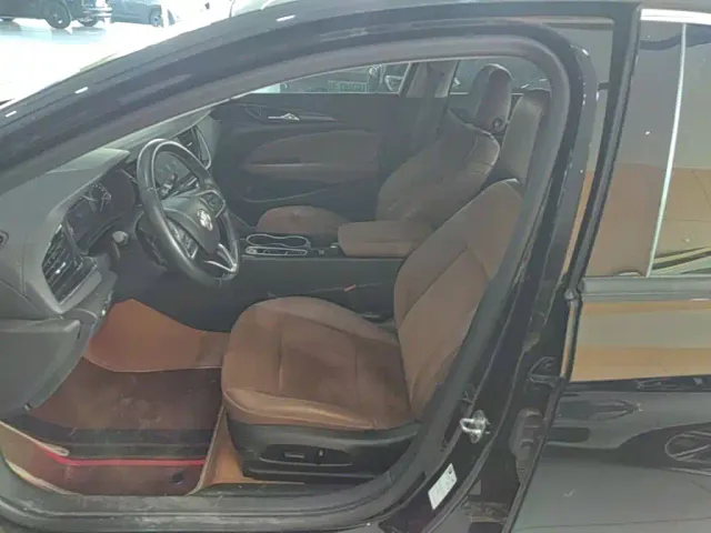 Buick Regal — Фото автомобиля 14