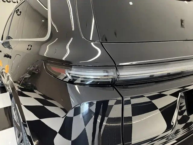 Li Auto L9 — Фото автомобиля 10