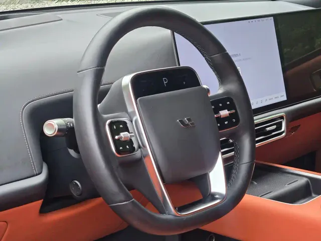 Li Auto L9 — Фото автомобиля 7