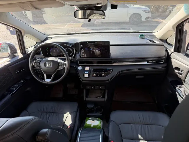 Honda Elysion — Фото автомобиля 7