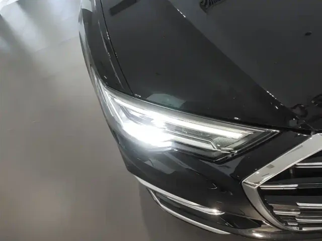 Audi A6L — Фото автомобиля 12