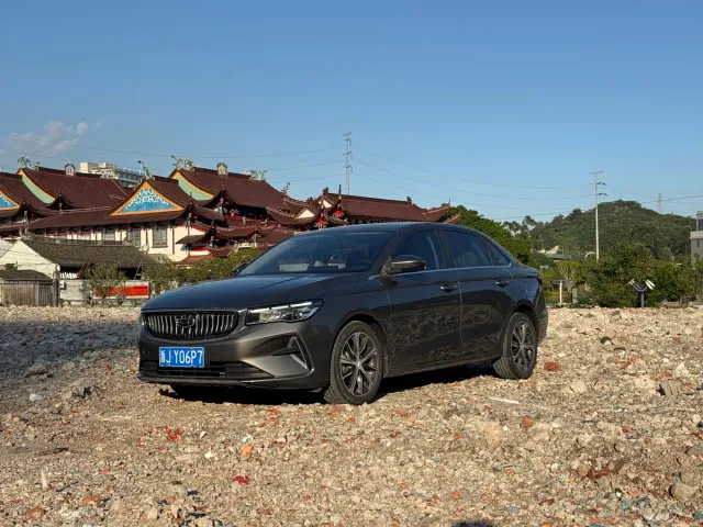 Geely Emgrand — Фото автомобиля 2