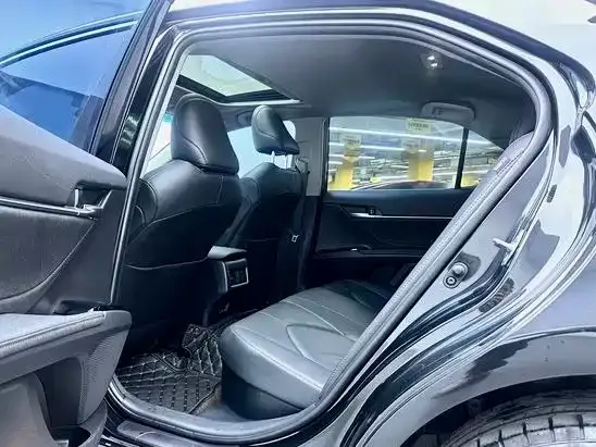 Toyota Camry — Фото автомобиля 14