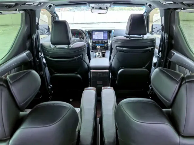 Toyota Alphard — Фото автомобиля 19