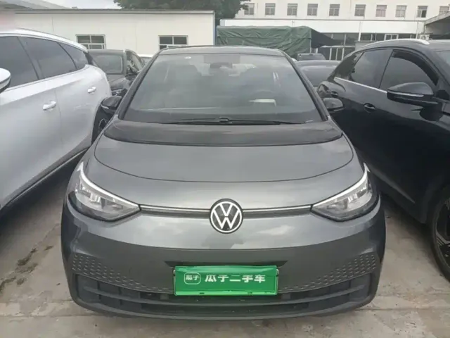 Volkswagen ID.3 — Фото автомобиля 2
