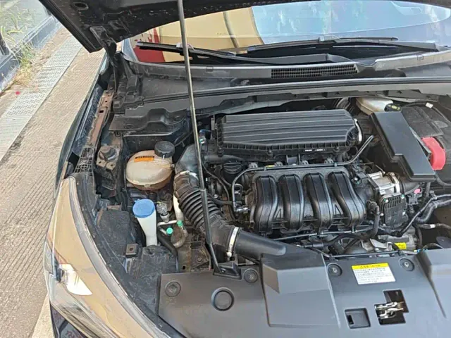Dongfeng Yixuan — Фото автомобиля 18