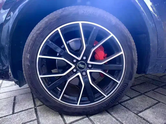 Audi Q5L — Фото автомобиля 12