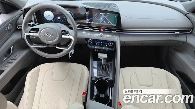 Hyundai Avante CN7 — Фото автомобиля 10