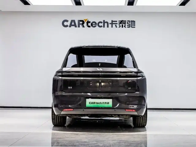 Li Auto L8 — Фото автомобиля 6