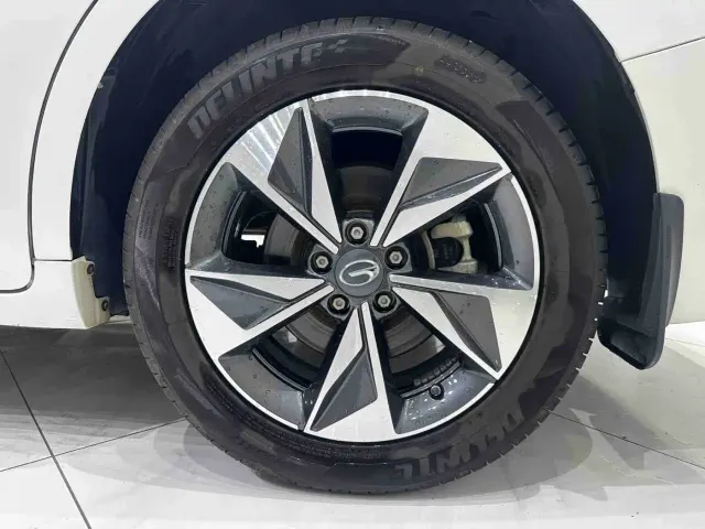 GAC Trumpchi M6 — Фото автомобиля 20