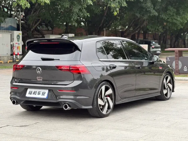 Volkswagen Golf GTI — Фото автомобиля 4