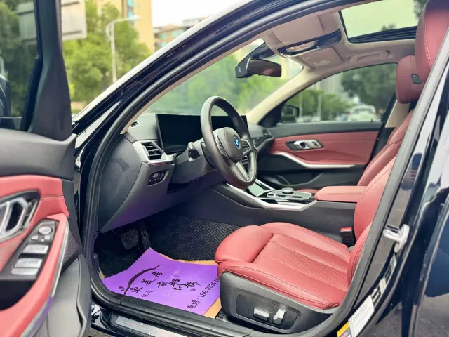 BMW i3 — Фото автомобиля 6