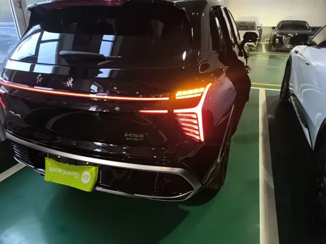 Hongqi HS3 PHEV — Фото автомобиля 7