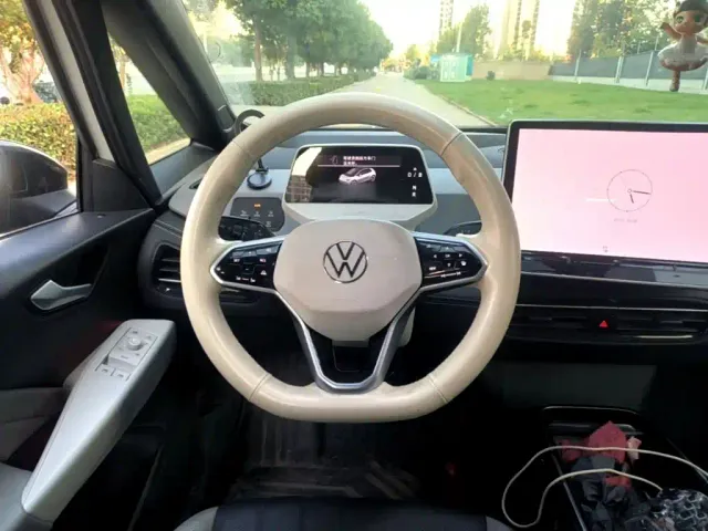 Volkswagen ID.3 — Фото автомобиля 10