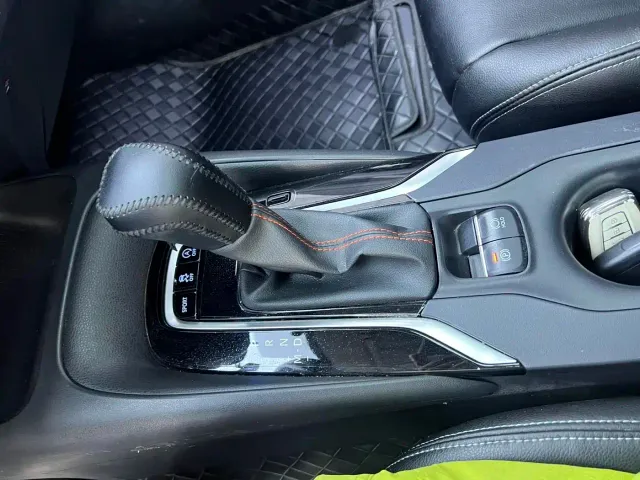 Toyota Corolla — Фото автомобиля 13