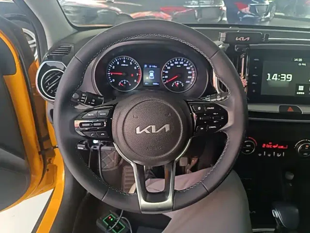 Kia KX1 — Фото автомобиля 10