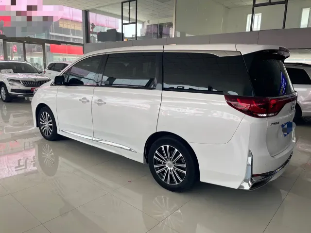 GAC Trumpchi M8 — Фото автомобиля 14