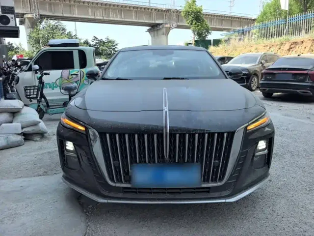 Hongqi H5 — Фото автомобиля 2