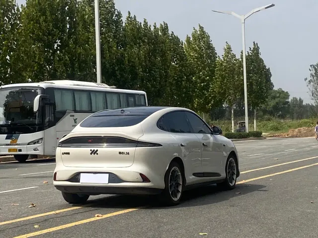 IM Motors LS6 — Фото автомобиля 7