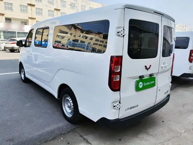 Wuling Yangguang — Фото автомобиля 4