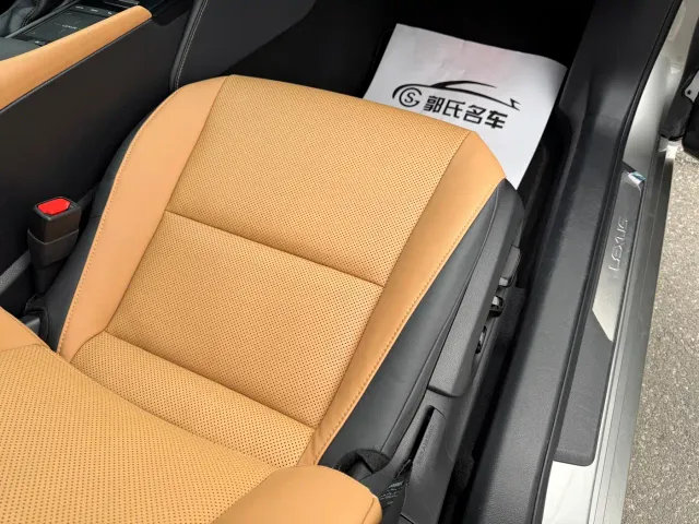 Lexus ES — Фото автомобиля 12