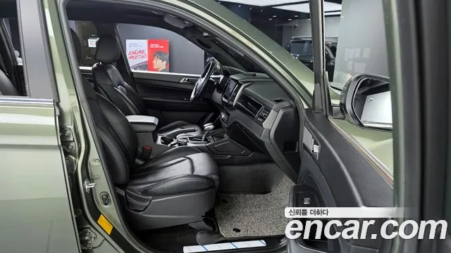 KG_Mobility_Ssangyong Rexton Новый Rexton Sport Khan Дизель 2.2 4WD — Фото автомобиля 26