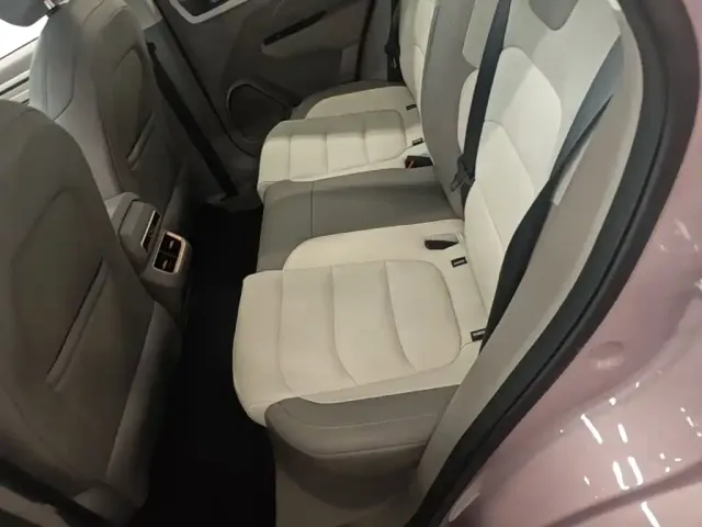 Geely ICON — Фото автомобиля 16