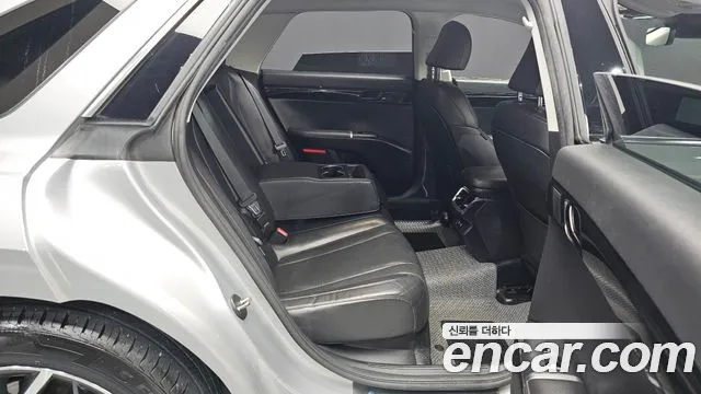 Hyundai Grandeur GN7 — Фото автомобиля 11