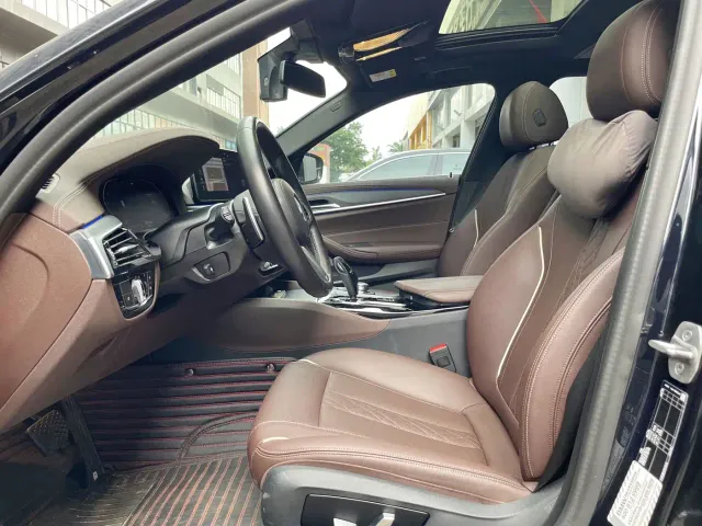 BMW 5 Series — Фото автомобиля 4