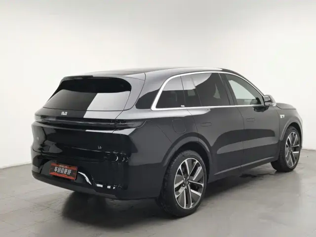 Li Auto L6 — Фото автомобиля 2