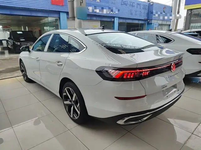 Volkswagen Lamando — Фото автомобиля 4