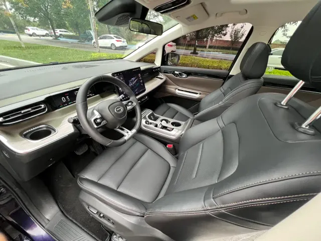 GAC Trumpchi E8 — Фото автомобиля 10