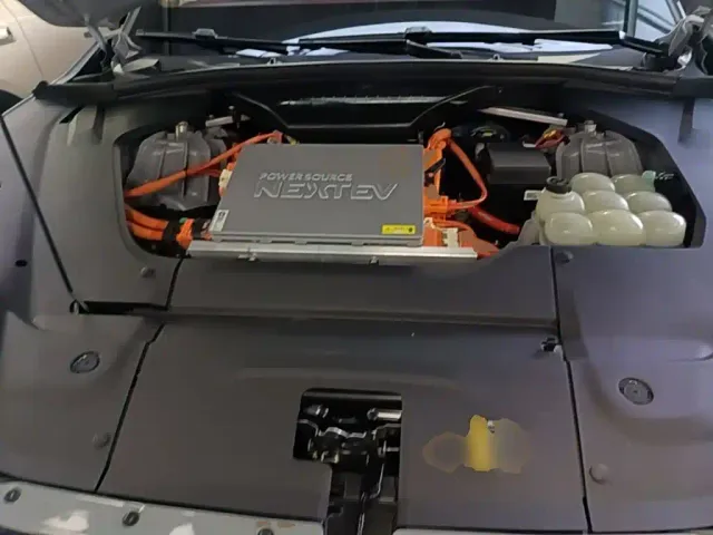 NIO NIO ES8 2020 580KM 6-Seater — Фото автомобиля 19