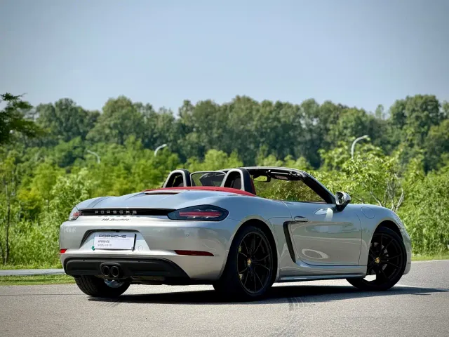 Porsche 718 — Фото автомобиля 9
