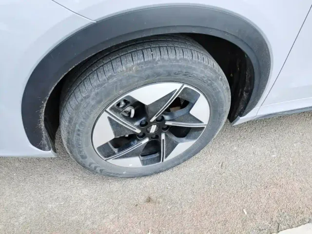 Geely Galaxy E5 — Фото автомобиля 22