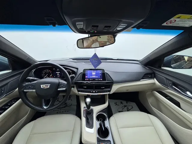 Cadillac CT4 — Фото автомобиля 8