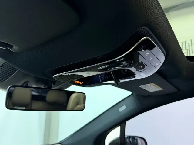 Mercedes-Benz EQE SUV — Фото автомобиля 11