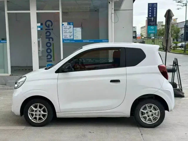 Roewe Clever — Фото автомобиля 2