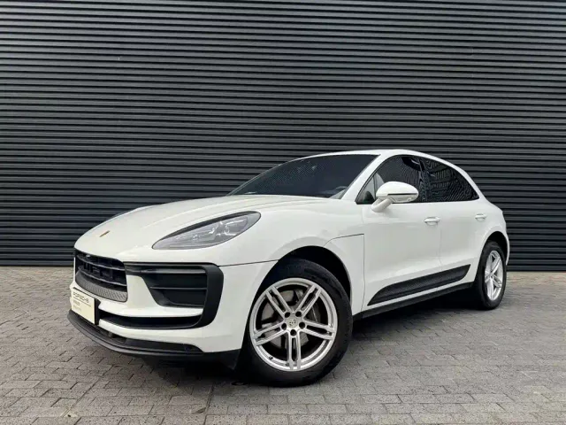 Porsche Macan — Фото автомобиля 22