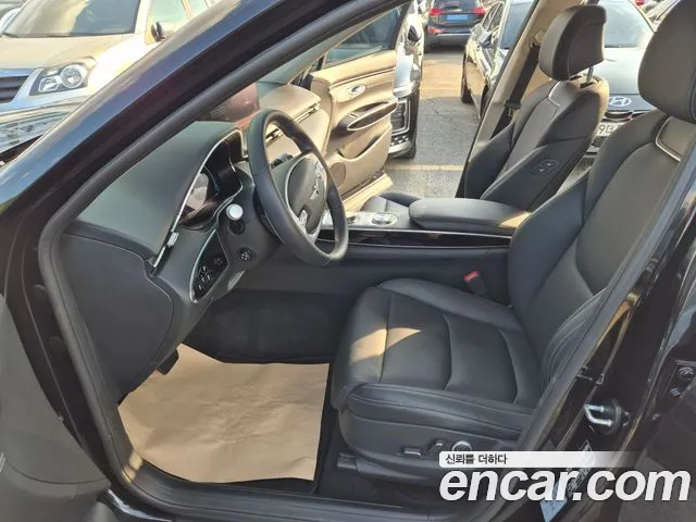 Genesis GV70 — Фото автомобиля 12
