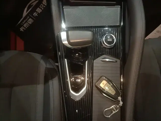 Geely Xingyue L — Фото автомобиля 13