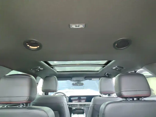 Ford Explorer — Фото автомобиля 17