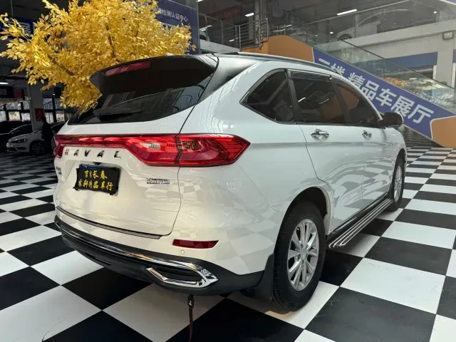 Haval M6 — Фото автомобиля 9