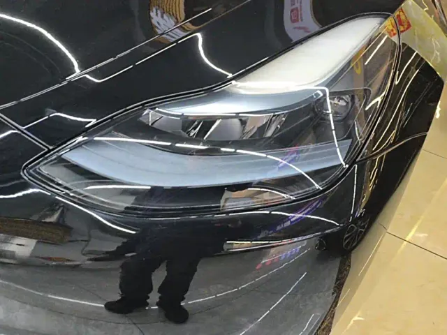Tesla Model Y — Фото автомобиля 5