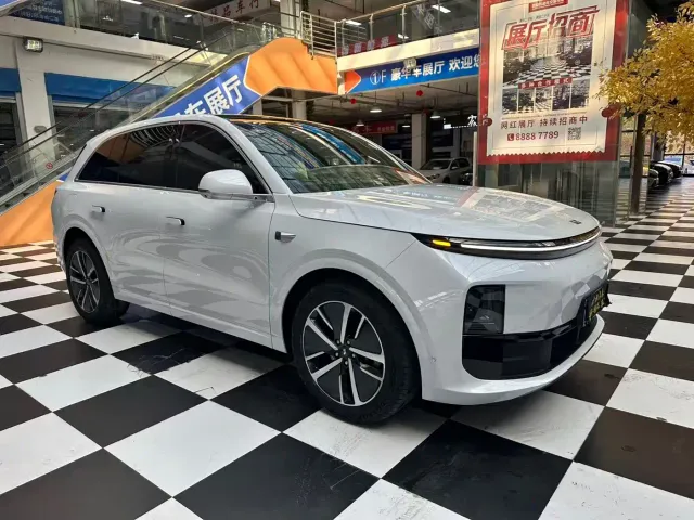 Фотография автомобиля — Li Auto L6