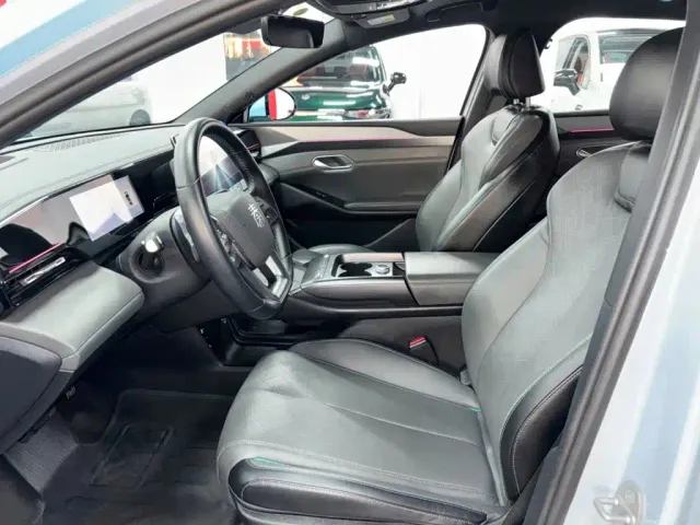 BYD Qin L — Фото автомобиля 21