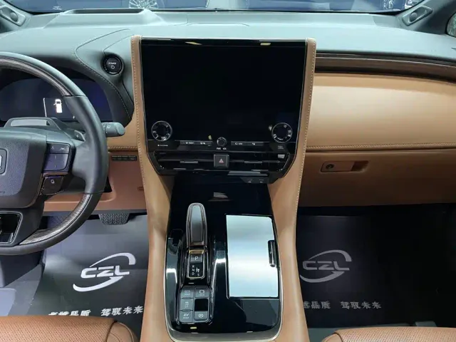Toyota Vellfire — Фото автомобиля 11