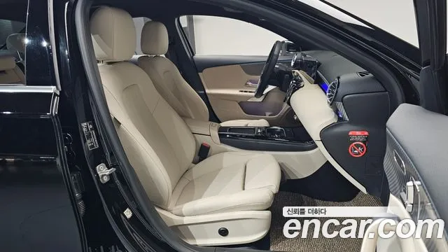 Mercedes-Benz A-Class W177 — Фото автомобиля 16