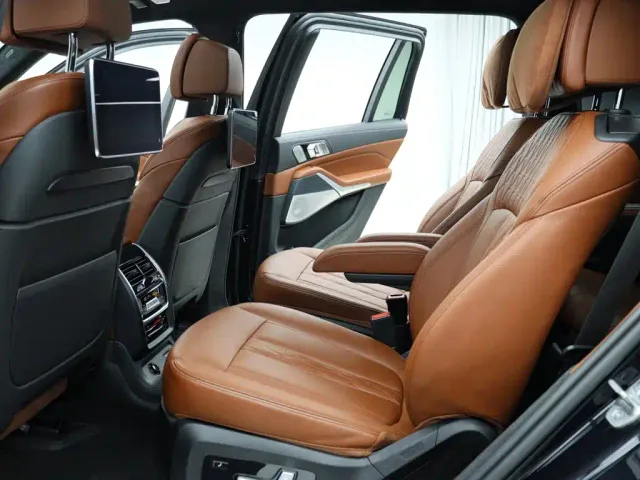 BMW X7 — Фото автомобиля 7